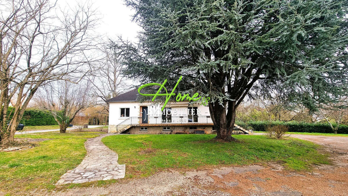 Commerce à SAINT-MARTIN-D&#039;AUXIGNY