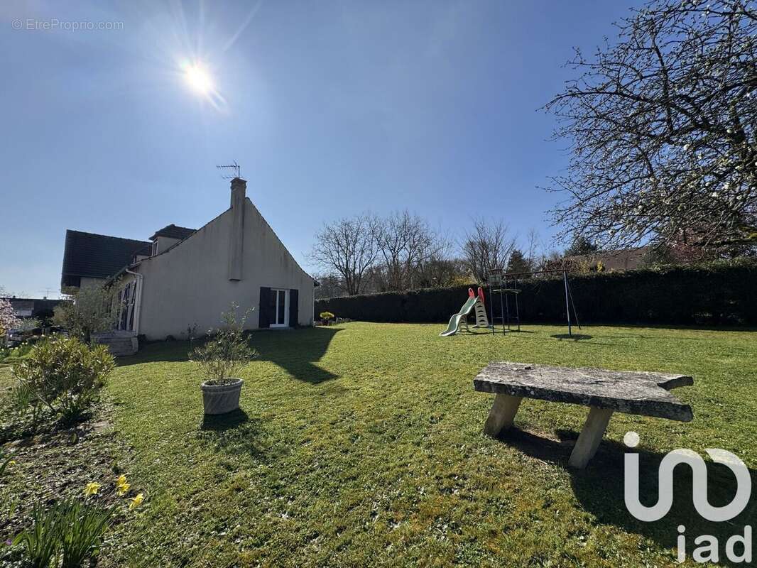 Photo 3 - Maison à VILLEMARECHAL