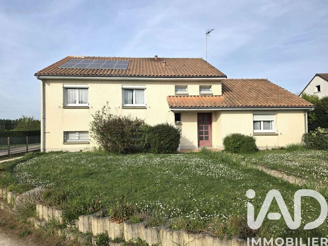 Maison 149 m² à Chatellerault  - photo 8