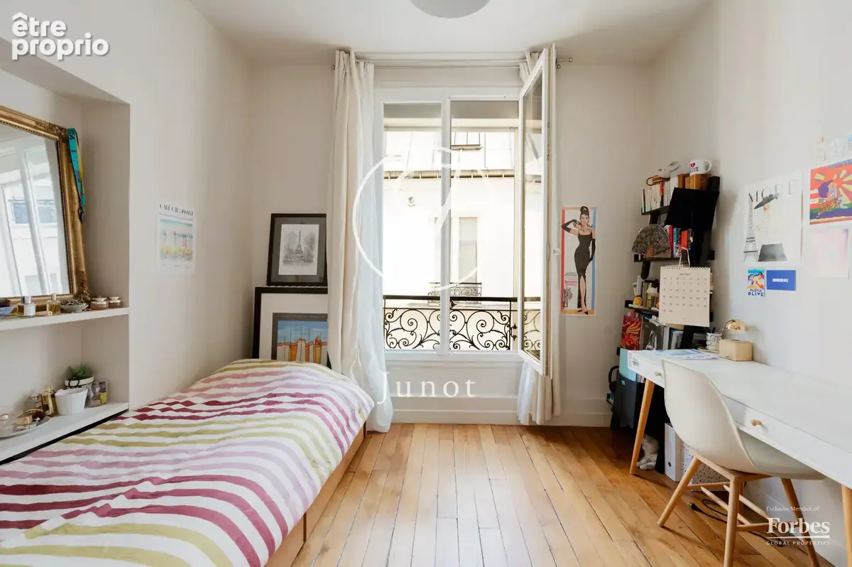 Paris 6e - SÈVRES-BABYLONE - Appartement - 5 pièces - 117,16m² Carrez - 3 chambres - Vues dégagées - photo 11