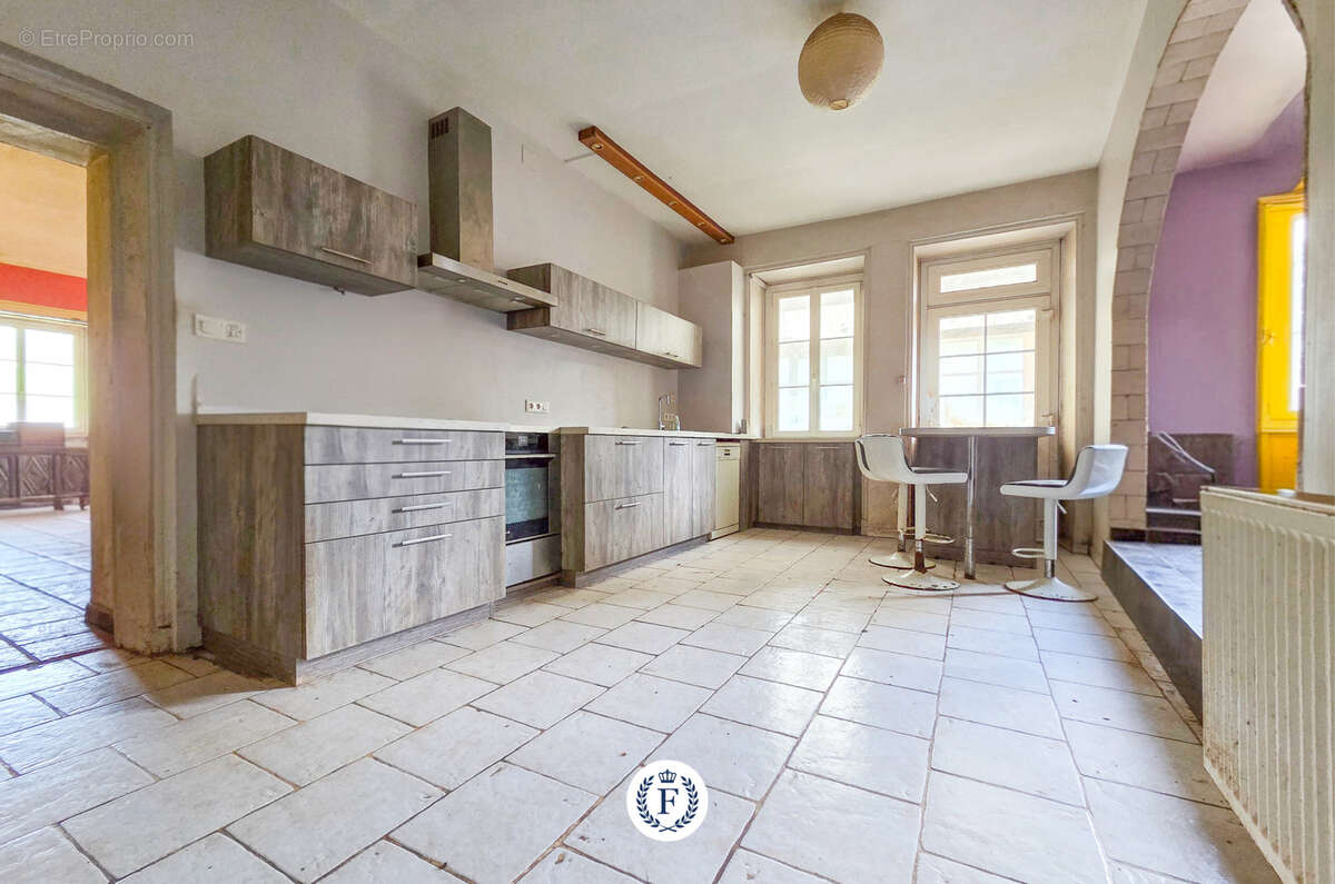 Maison à OUROUX