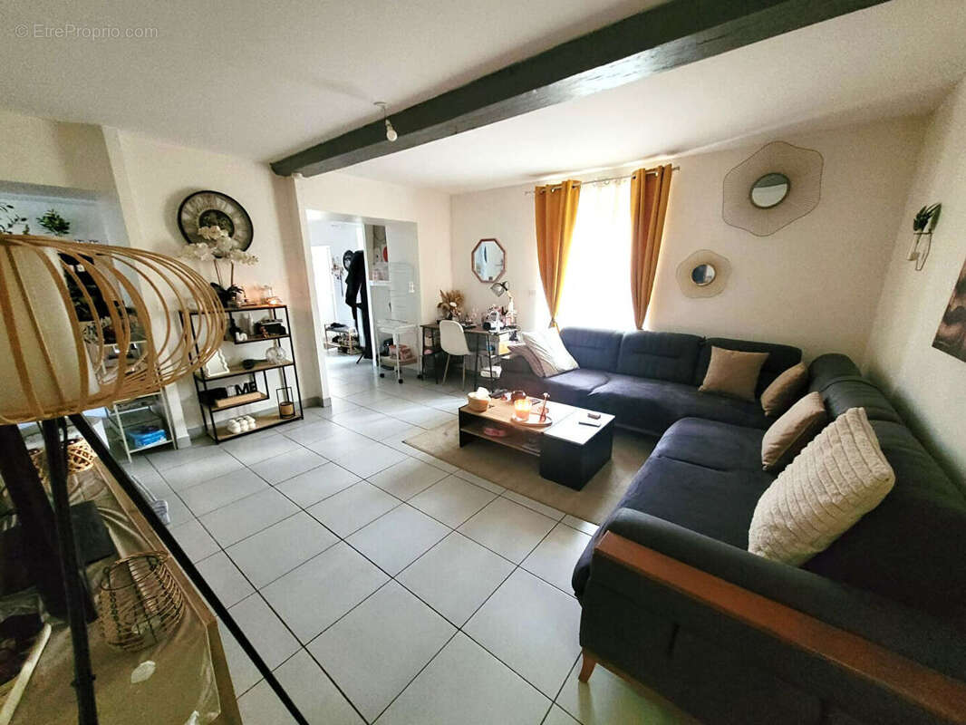 Maison à JOUARRE