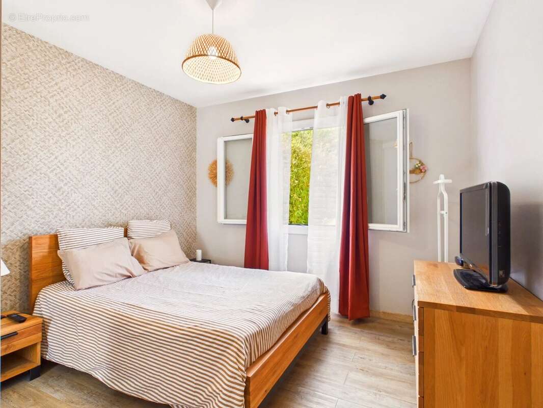 Maison familiale magnifiquement aménagée, située dans un quartier très prisé - photo 7
