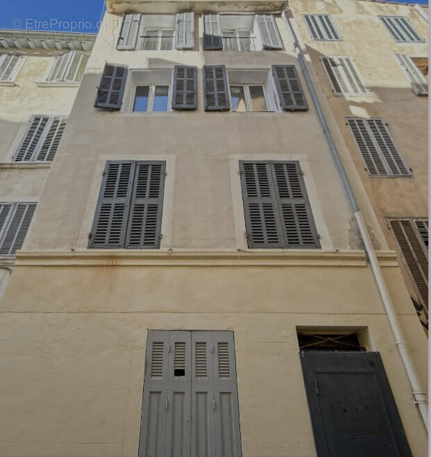 Appartement à MARSEILLE-2E
