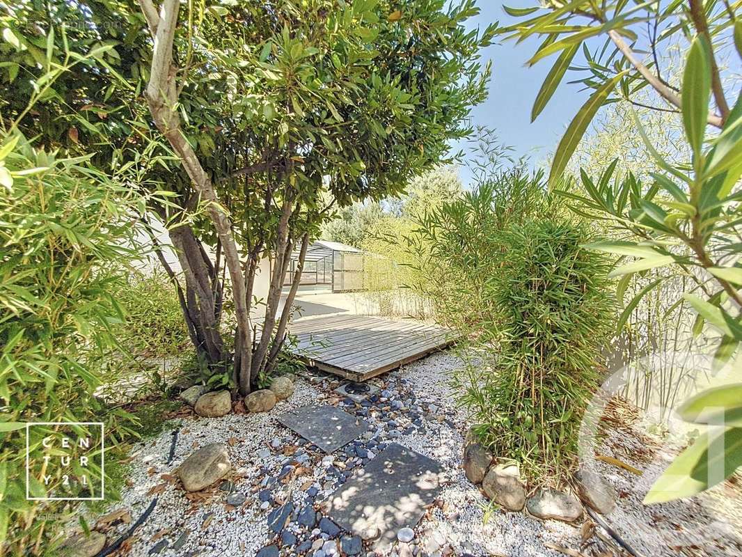 Maison à SAINT-ESTEVE