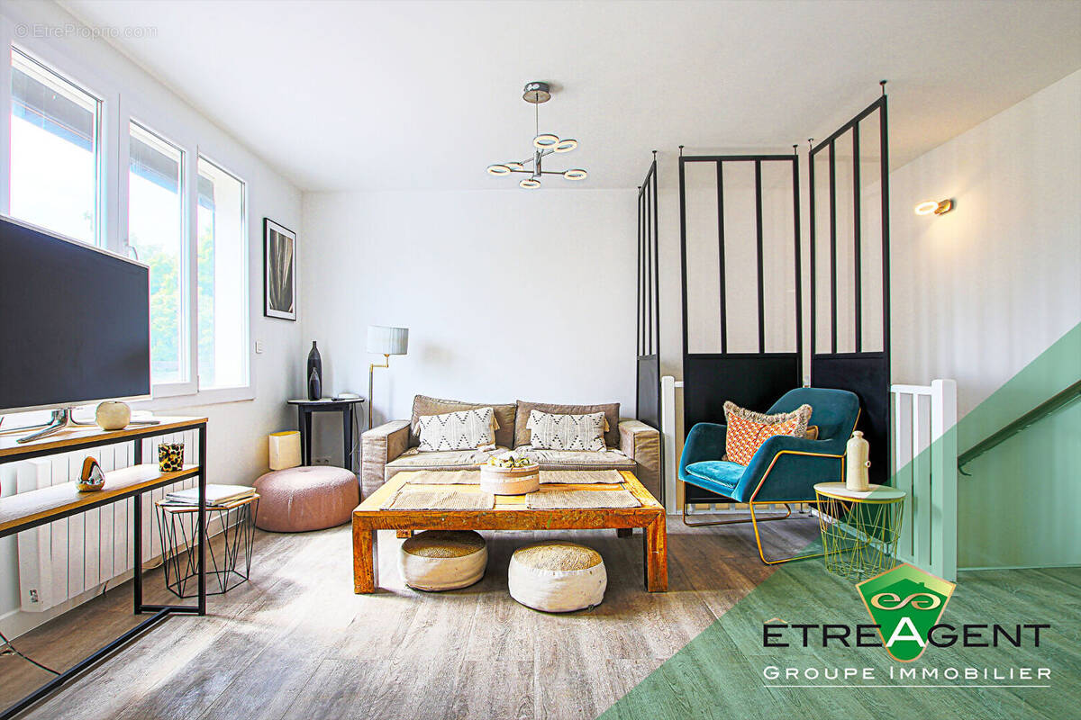 Appartement à LE MESNIL-LE-ROI