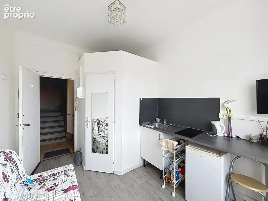 Studio avec balcon proche Tram entre Delille et Gaillard - photo 6