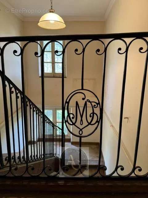 Maison à VILLENEUVE-LA-COMPTAL