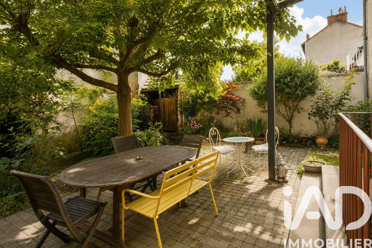 Maison 179 m² à Montlucon  - photo 3