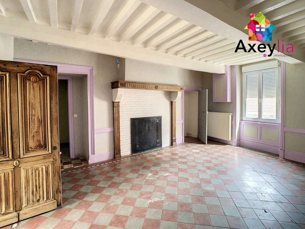 Appartement à RENAISON
