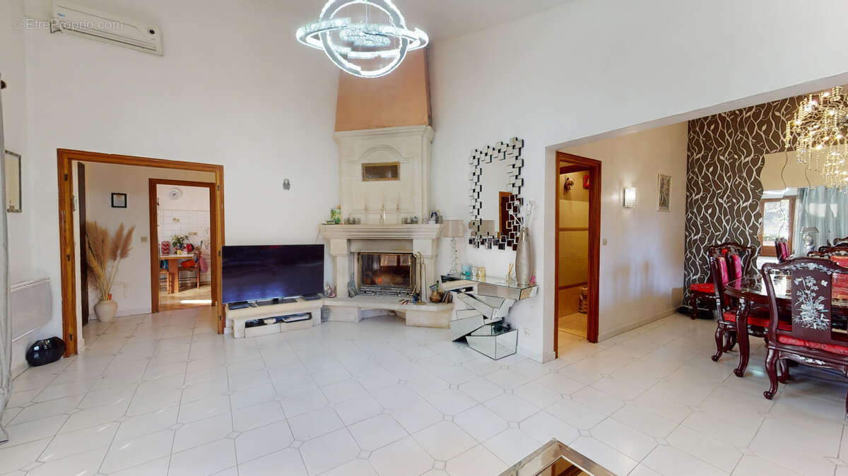 Maison à ENSUES-LA-REDONNE