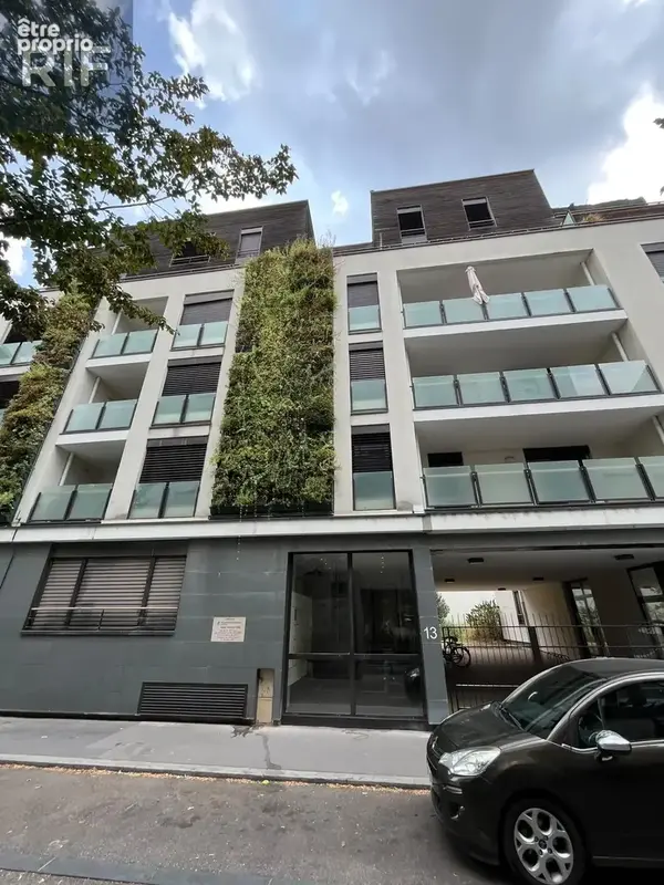 T3 traversant de 65,90 m2 — Loggia & garage — Lyon 7e / Jean Jaurès - photo 2