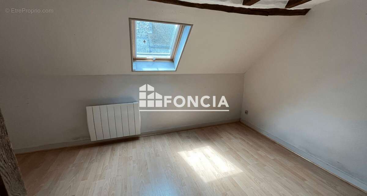 Maison à FRESNAY-SUR-SARTHE