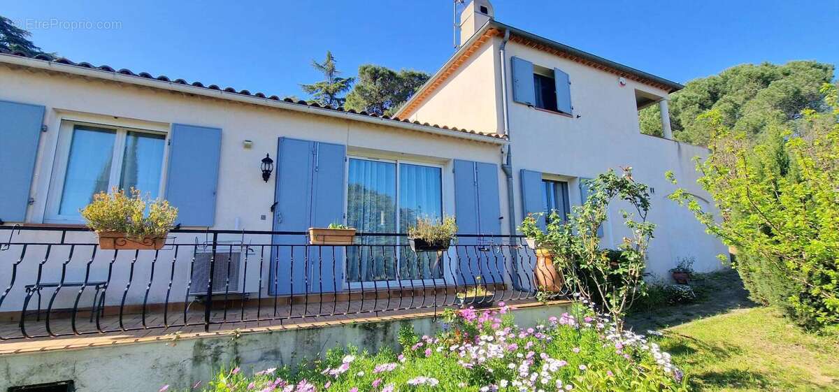 Autre à ROQUEBRUNE-SUR-ARGENS