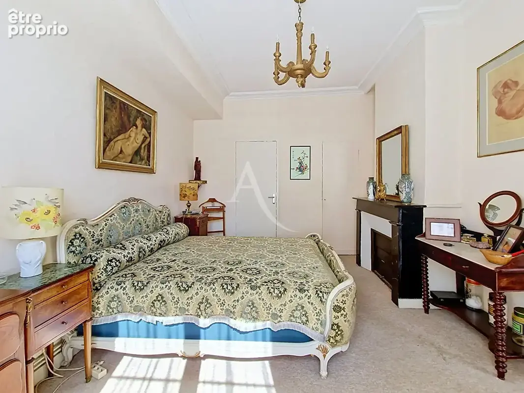 Immeuble de caractère avec appartement familial et local commercial loué - photo 9