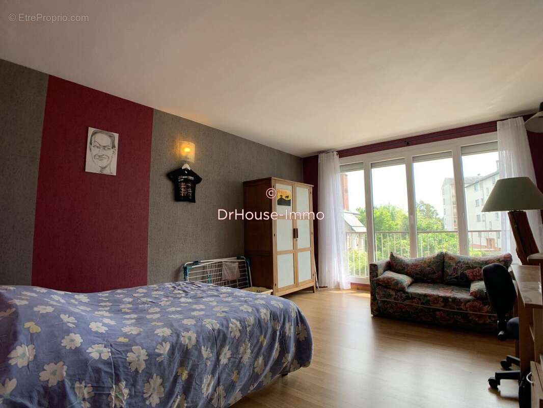 Appartement à CHALETTE-SUR-LOING