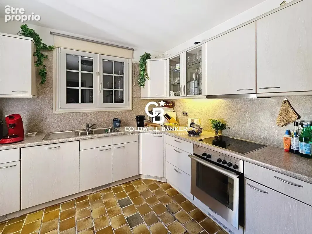 Maison familiale de 3 chambres avec jardin et garage — Meursac - photo 4