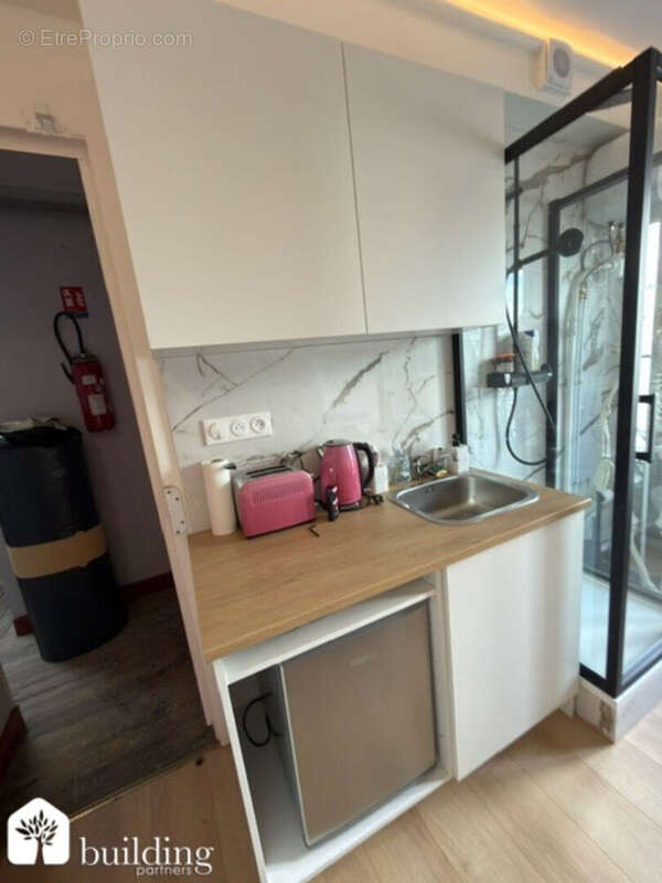 Batignolles Cardinet Paris 17ème - Studio meublé 8,85 m² habitables - photo 3