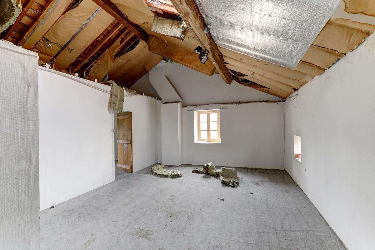 Maison à PONT-DU-CHATEAU