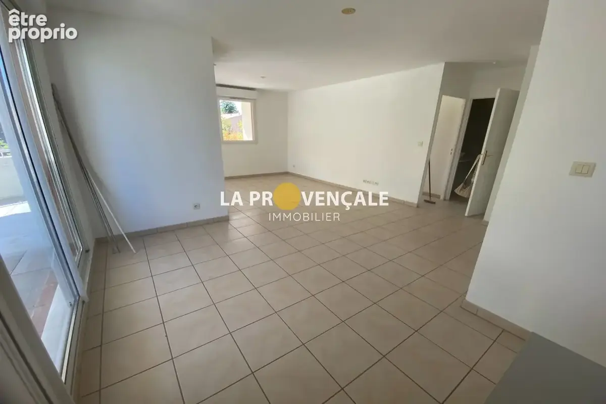 Appartement 2 pièces 52 m² à vendre à Fuveau (13710) - photo 2