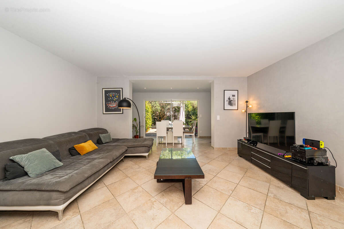 Maison à LA COLLE-SUR-LOUP