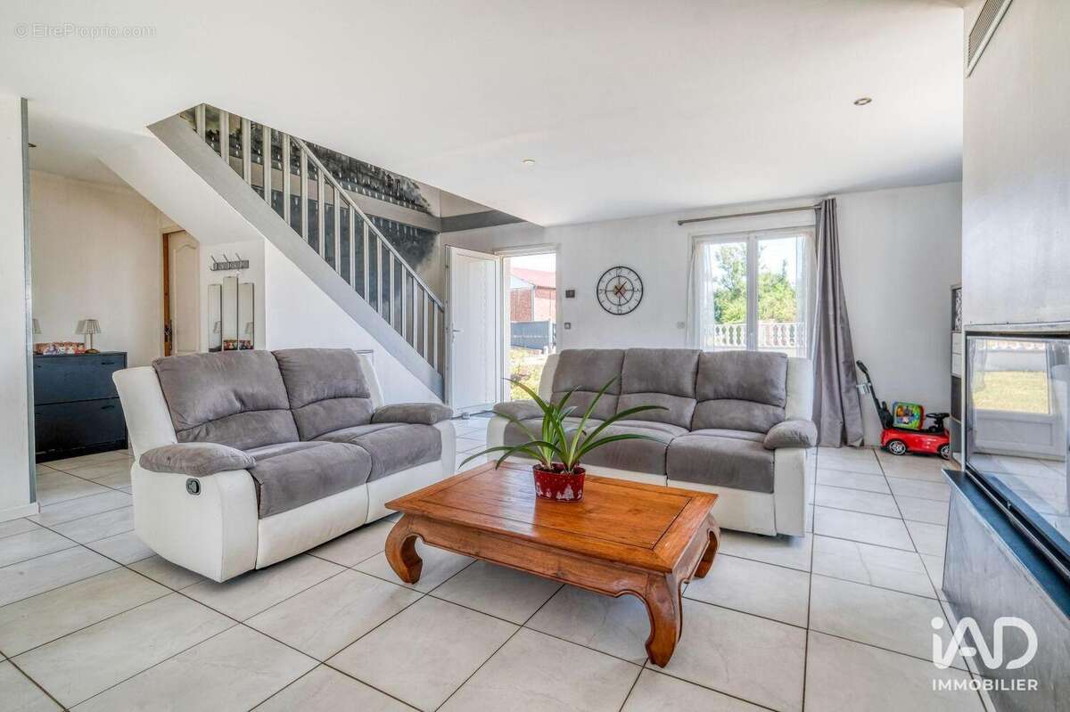 Maison 136 m² à Jouy-Sur-Morin  - photo 7