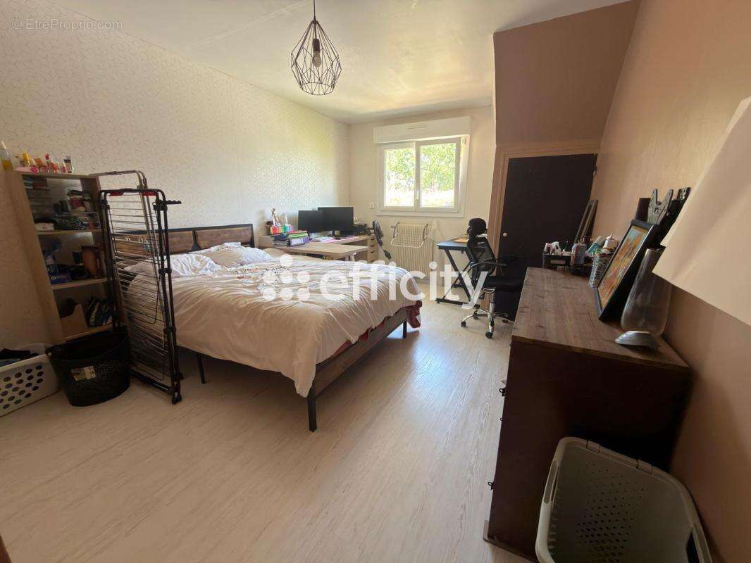 Maison 208 m² à Saint-Molf  - photo 12