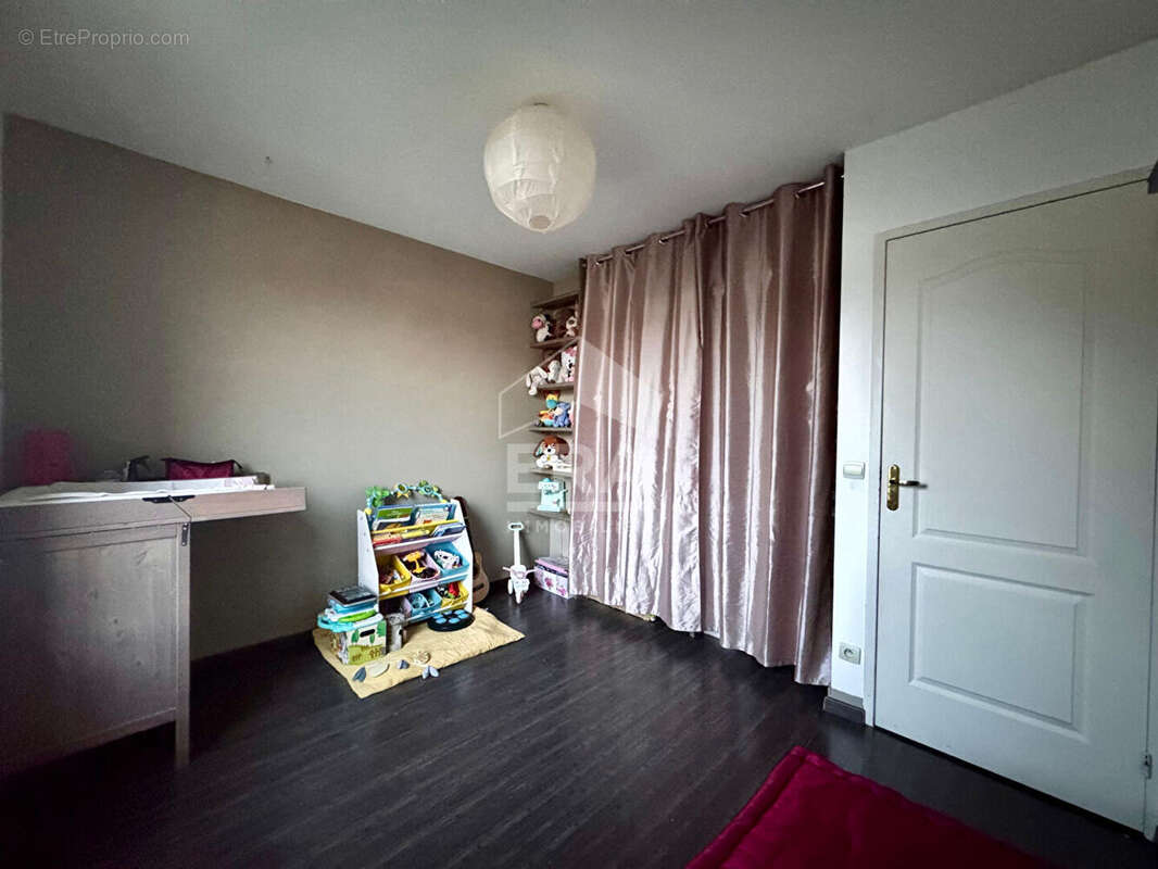 Maison à SARCELLES