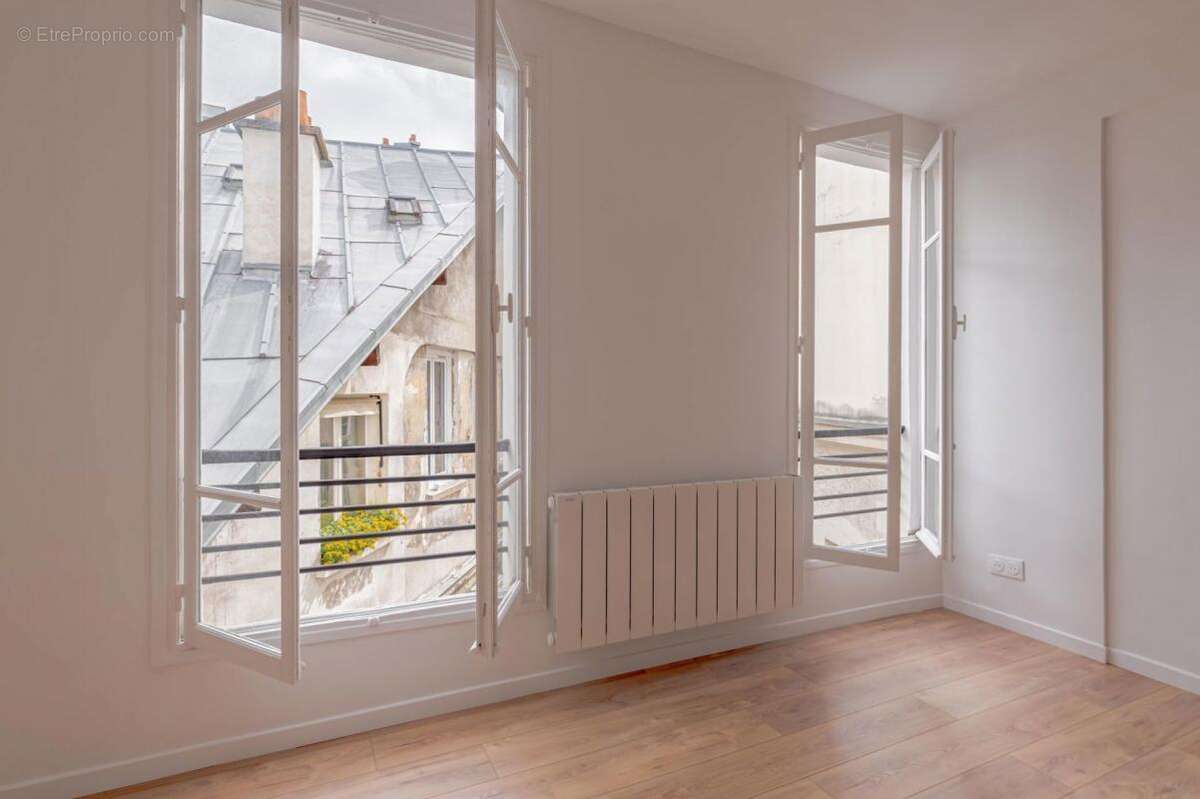 Appartement à PARIS-3E