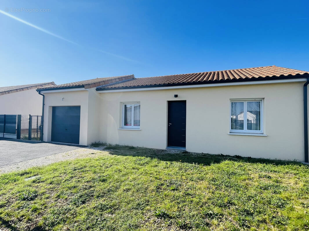 Maison à NAINTRE