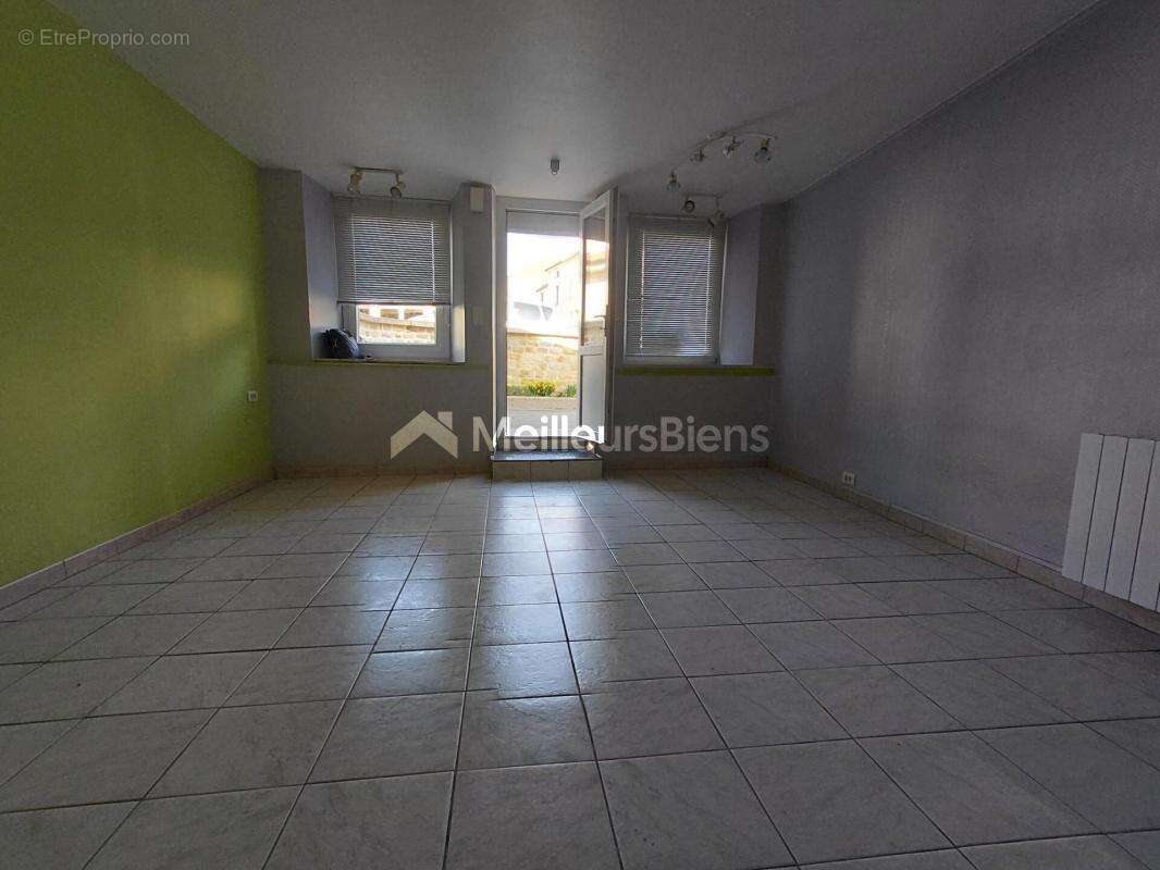 Appartement à FAYL-BILLOT