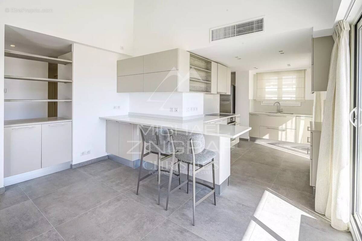 Cannes - Proche centre-ville - Penthouse 172 m² - photo 9