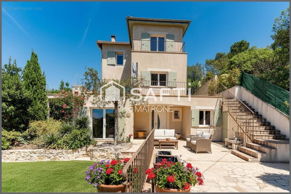 Photo 1 - Maison à MARSEILLE-9E