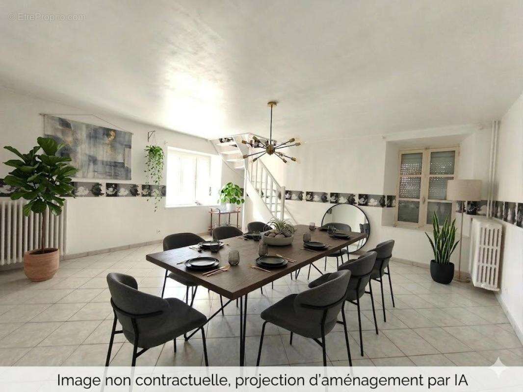 Maison à MONTMIRAIL