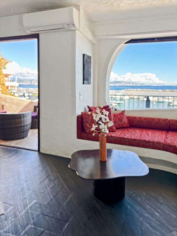 Appartement à THEOULE-SUR-MER