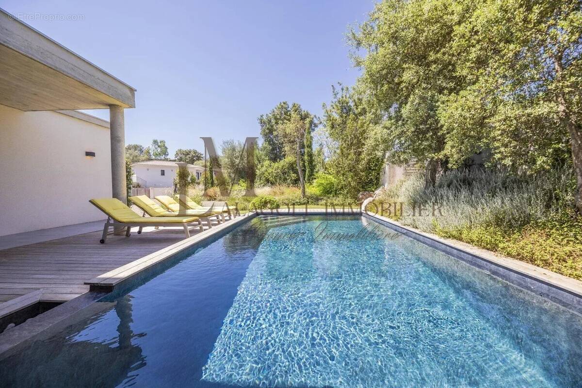 Maison à PORTO-VECCHIO