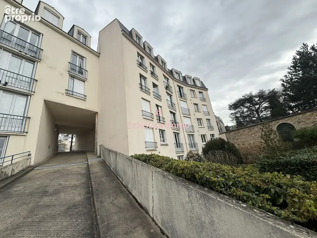 Appartement 80 m² à Versailles  - photo 8