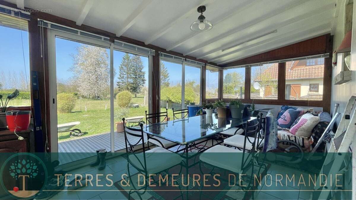 Maison à GREGES
