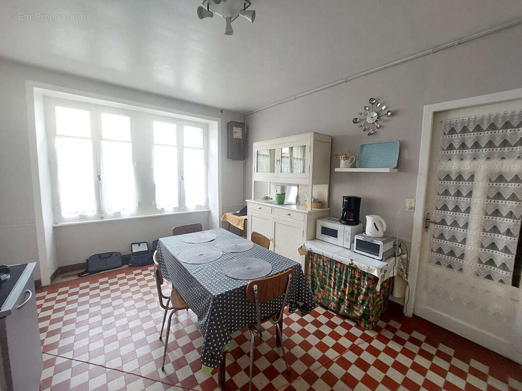 Maison à SAINT-DOMINEUC