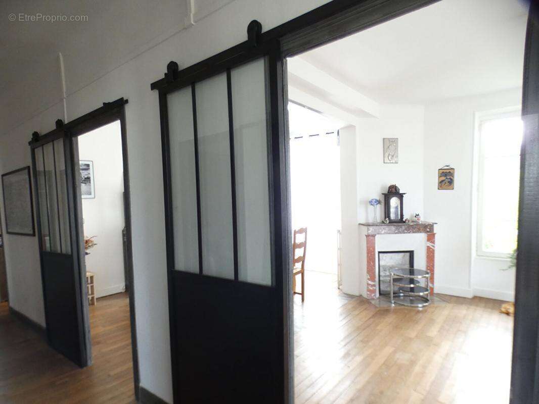 Maison à TERRASSON-LAVILLEDIEU