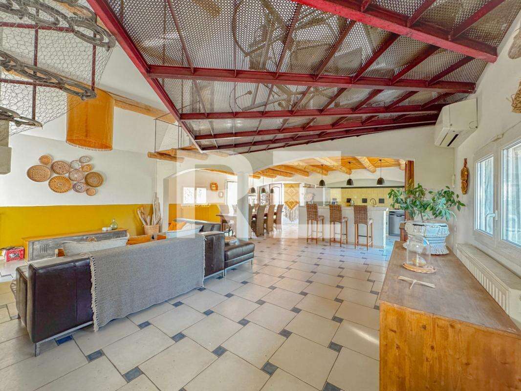 Maison à BELLEGARDE