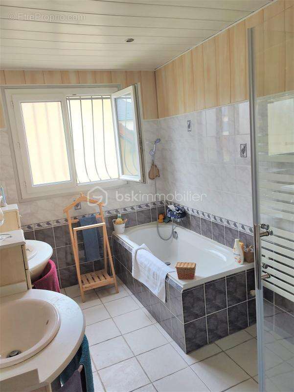 Appartement à CHELLES