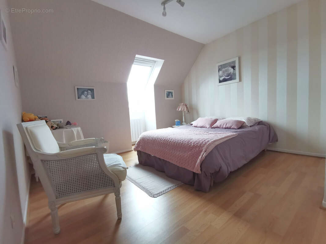 Maison à MARLY-LA-VILLE