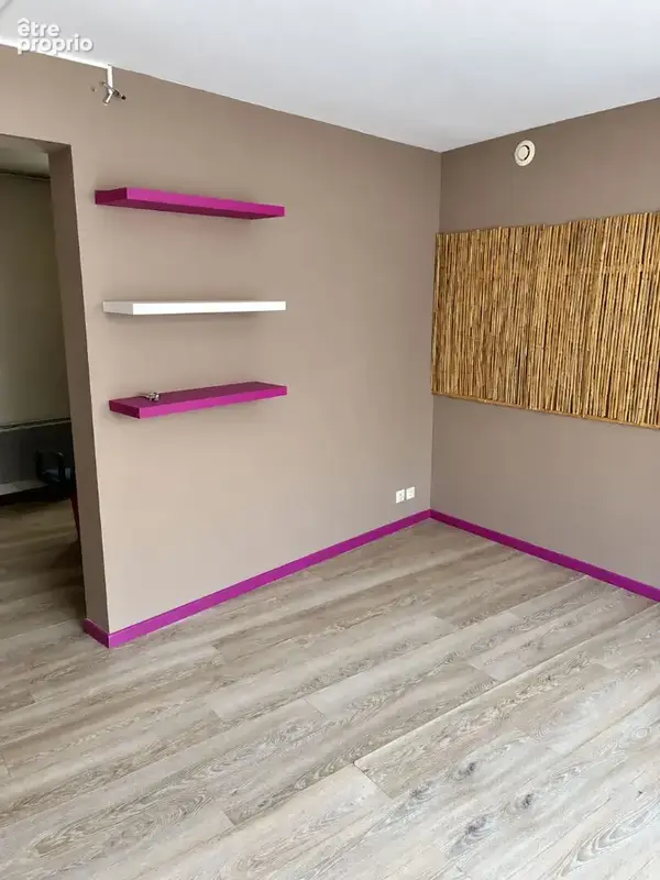 Local commercial de 28 m² à Figeac ? Proche du centre-ville - photo 2