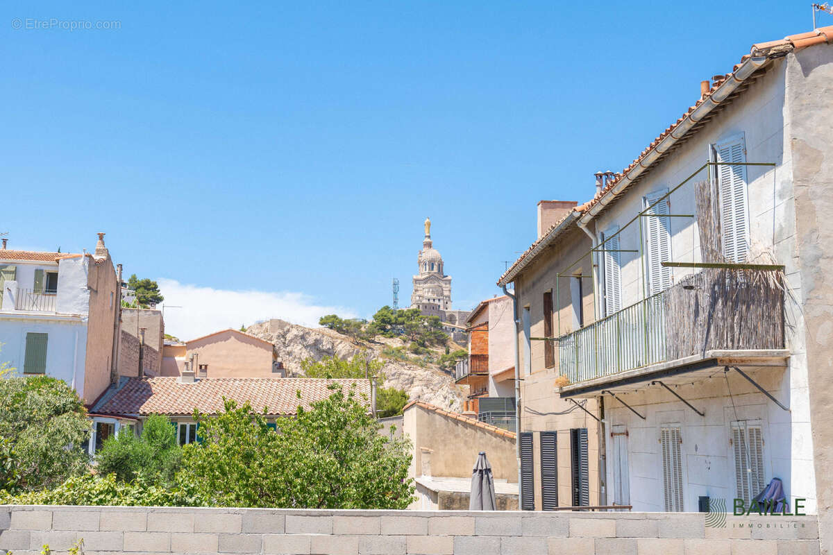 Appartement à MARSEILLE-6E