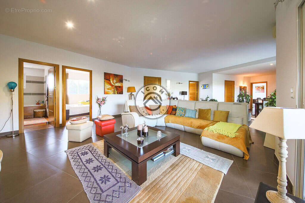 Maison à PORTO-VECCHIO