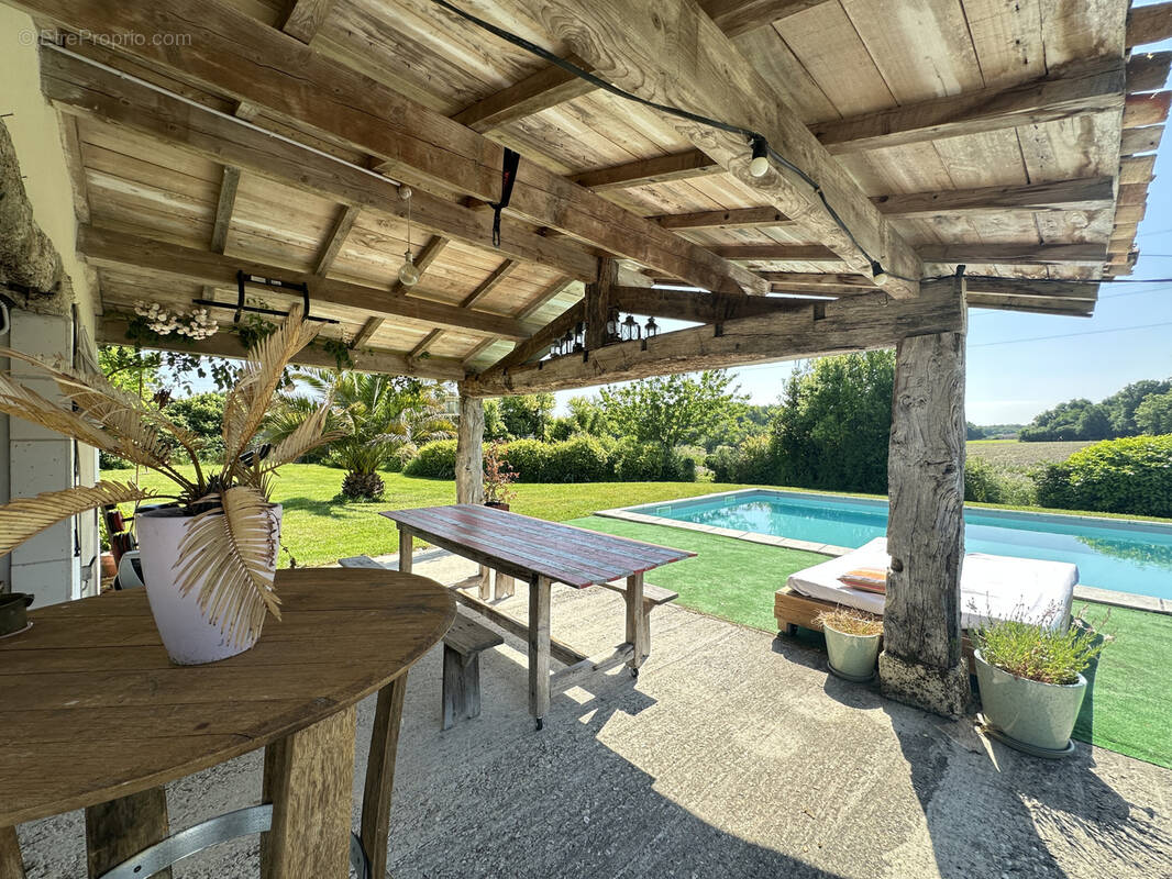 Maison à SALLES-DE-BARBEZIEUX