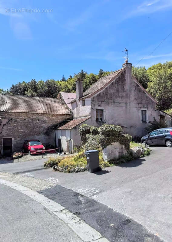 Maison à DETAIN-ET-BRUANT