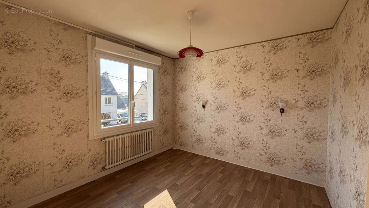 Maison à LE RELECQ-KERHUON