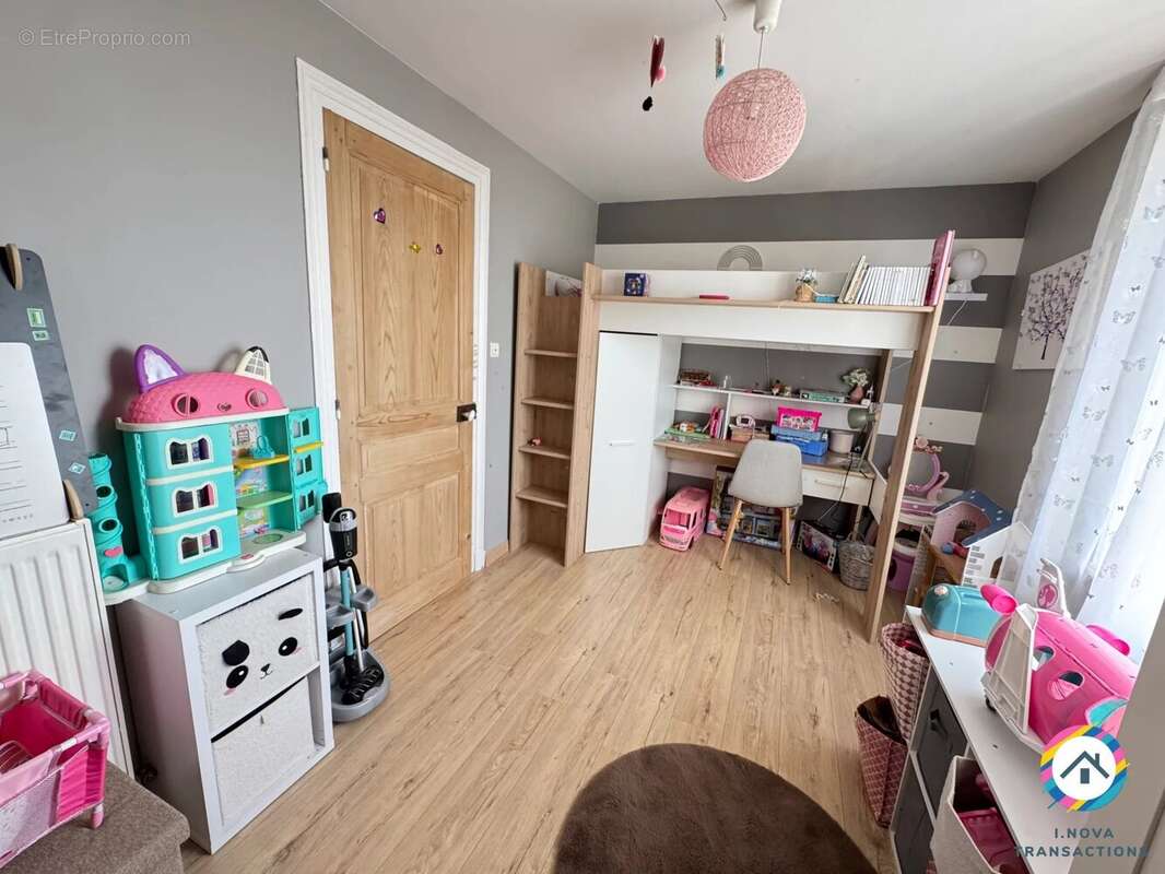 Maison à MONTMERLE-SUR-SAONE